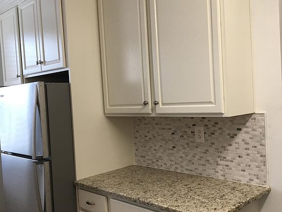 4th image of 2601 Pennsylvania Ave APT 321