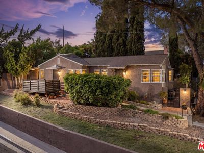 1001 Farnam St, Los Angeles, CA, 90042