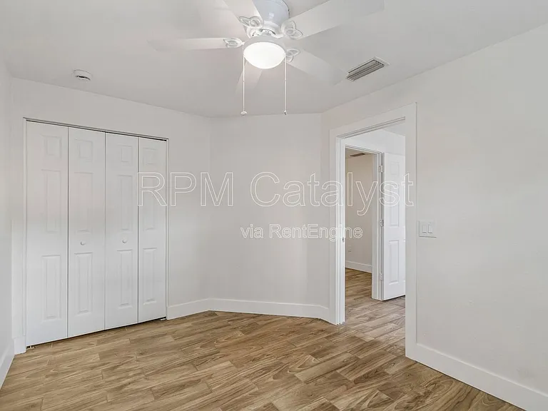 6905 1/2 N Duncan Ave #A — Photo 20