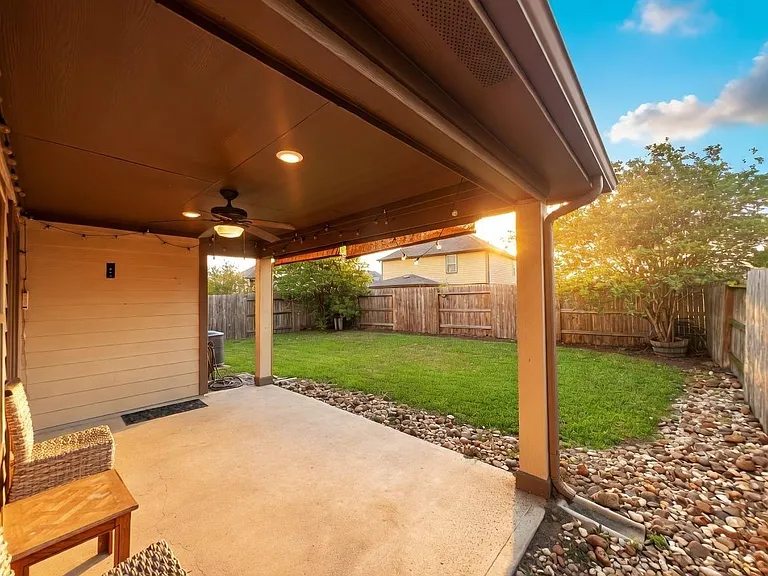 6718 Madison Heights Ct — Photo 14