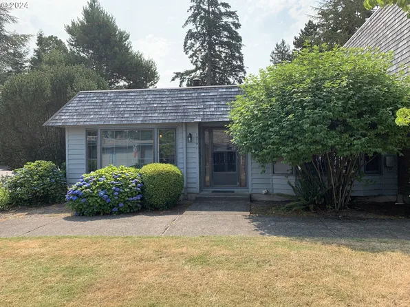 19791 NW Rock Creek Dr, Portland, OR 97229