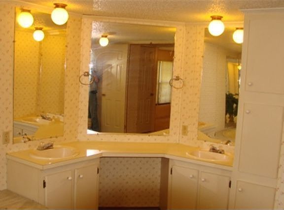 4th image of 177 Brook Point Dr