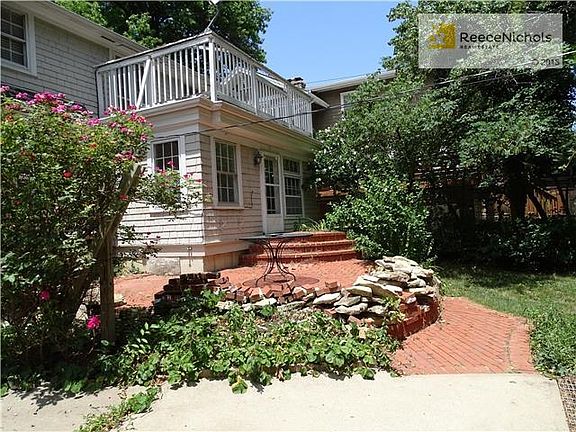 2nd image of 5917 Wyandotte St