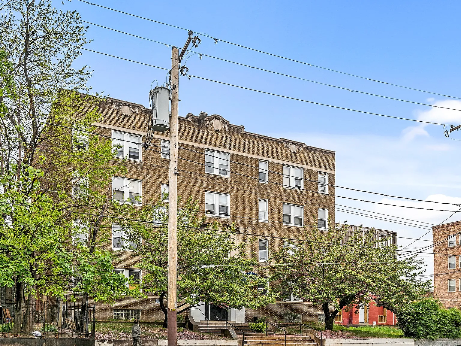 Allegheny Apartments — Photo 2