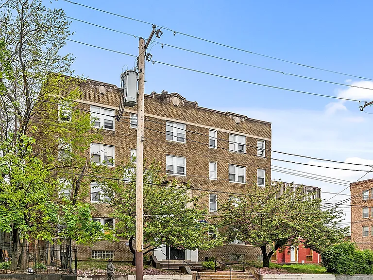 Allegheny Apartments — Photo 2