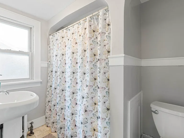 98 Irvington Rd — Photo 11