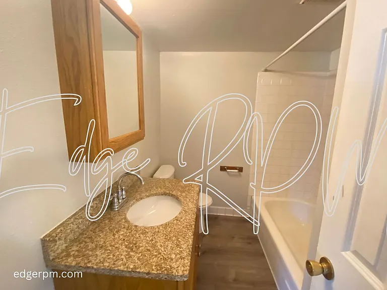 1115-1120 Doreen Ct — Photo 9