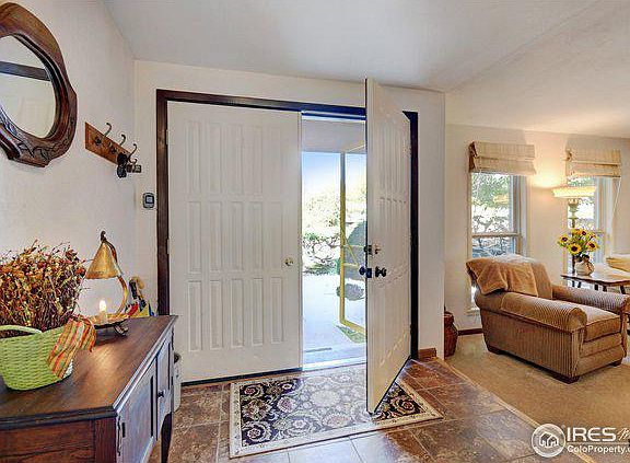 4th image of 7296 Meadowdale Dr