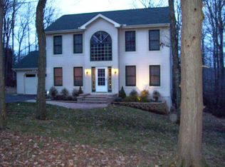 3252 Birch Hill Dr, Tannersville, PA 18372