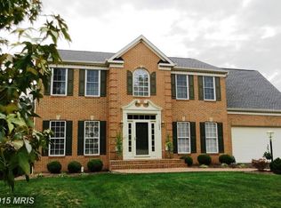 11648 Crest Maple Dr, Woodbridge, VA 22192