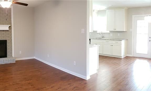 5th image of 1003 Highview Dr