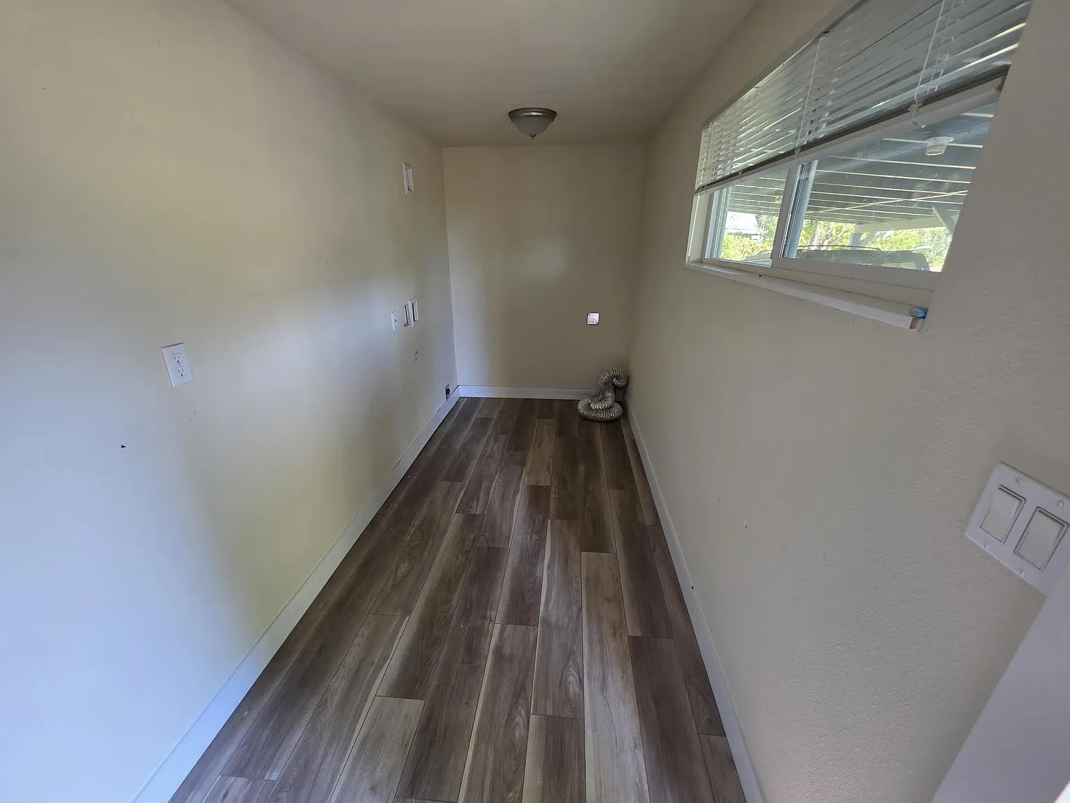 5 bed, 1.5 bath, 2000 sqft, $2,300 — Photo 1