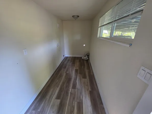 1115 SE Monmouth Cut Off Rd, Dallas, OR 97338