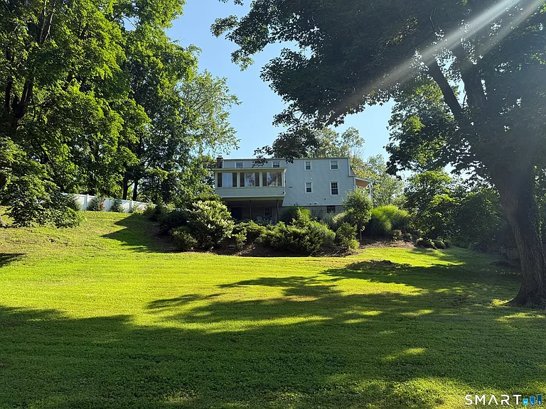 111 Mill Hill Rd — Photo 36