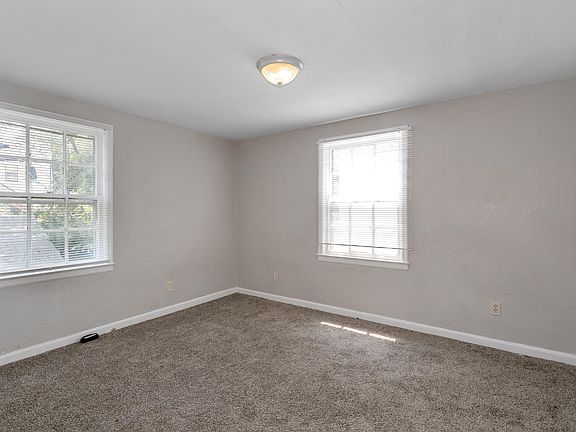 2nd image of 5425 Swope Pkwy #1