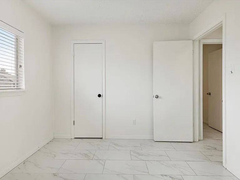 14818 Gladewick Dr — Photo 15