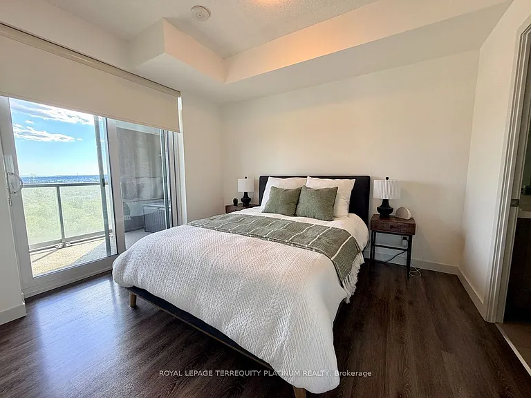 2081 Fairview St #1706 — Photo 7