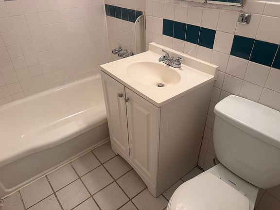 5th image of 1 N Long Beach Ave #1
