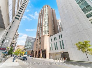 55 Centre Ave #2007, Toronto, ON M5G 2H5