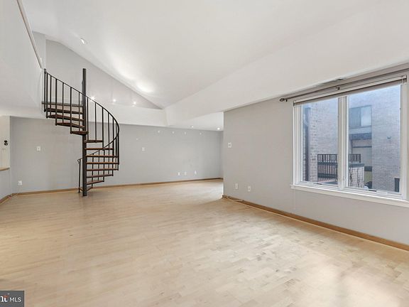 2nd image of 130 Spruce St APT 31C