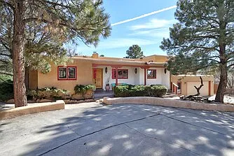 4 bed, 2736 sqft, $3,800 — Photo 2