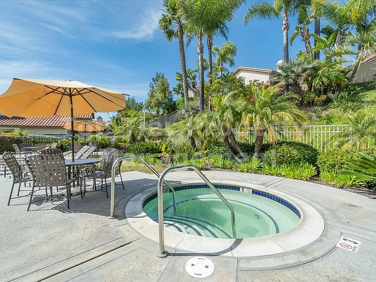 1568 Mallorca Dr — Photo 44