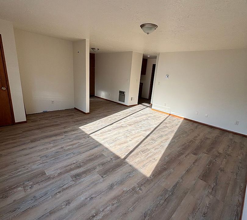 1st image of 237 SE Clay St #5
