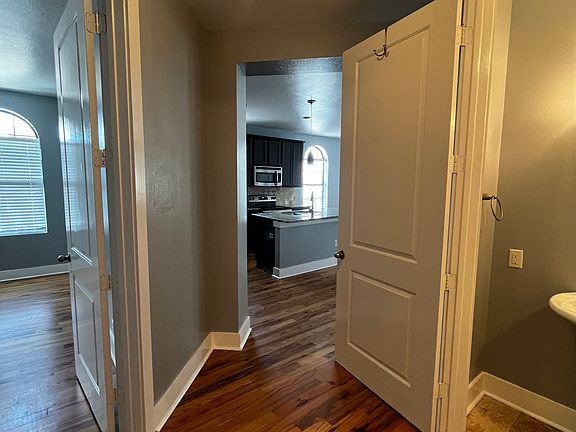 4th image of 315 W Clay St APT 201