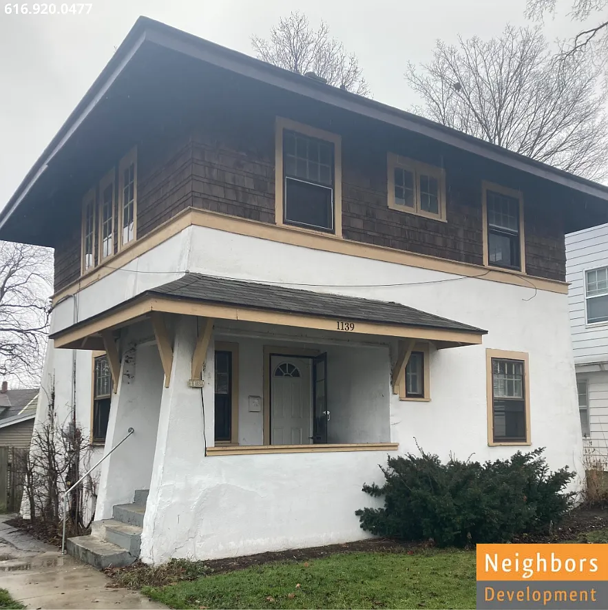 1139 Walker Ave NW - 1 — Photo 1