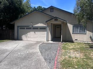 956 Kenmore Ln, Santa Rosa, CA 95407