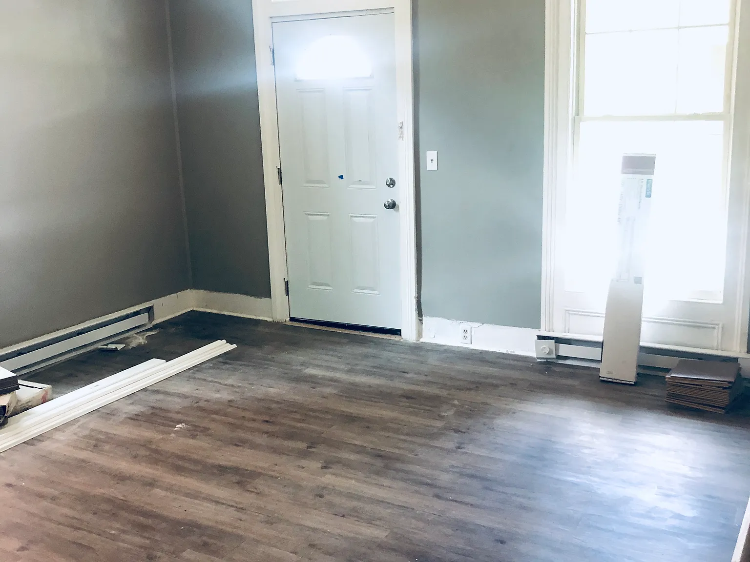 3 bed, 1300 sqft, $1,300 — Photo 1