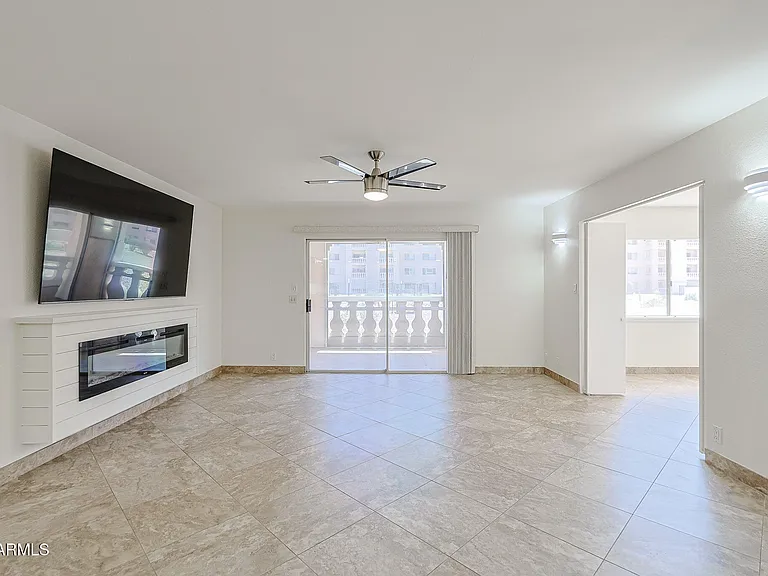7920 E Camelback Rd #111 — Photo 10
