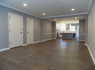 7508 Oxford Dr APT 1W, Clayton, MO 63105
