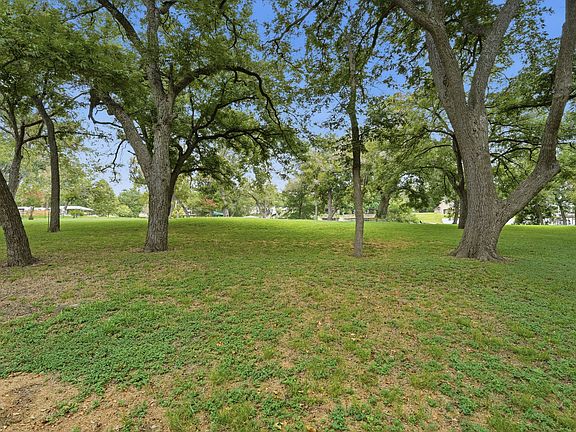 4th image of 721 RIDGEROAD DR