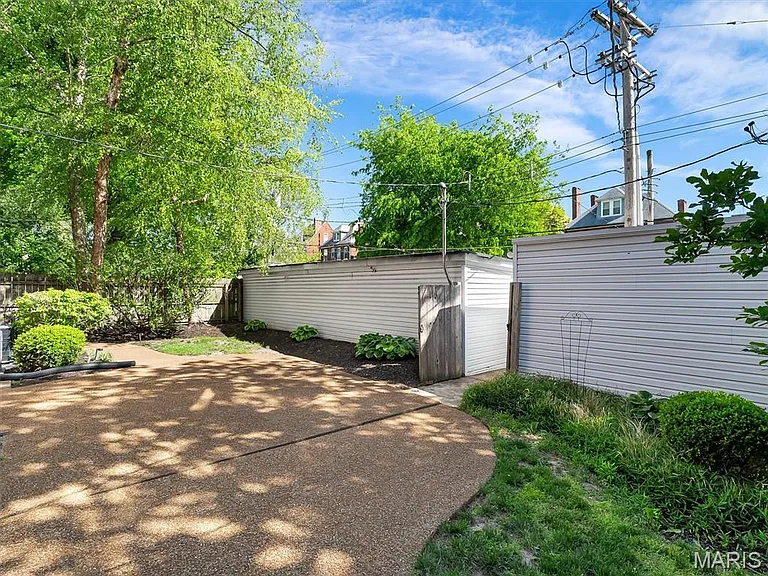 3548 Victor St #2W — Photo 25