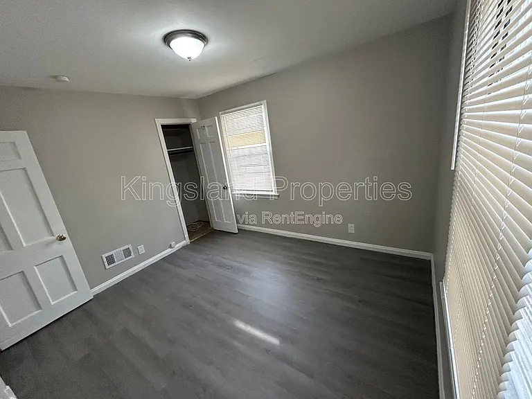 10128 Cloverdale Dr — Photo 6