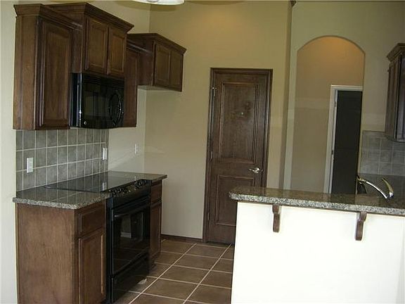5th image of 1720 NW 162nd Cir