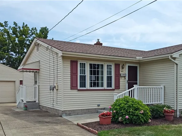 1811 Halbert Dr, Poland, OH 44514