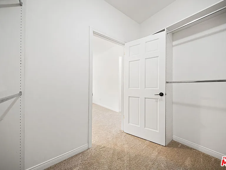 4144 Colfax Ave — Photo 40