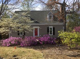 516 Gretchen Ct, Greensboro, NC 27410