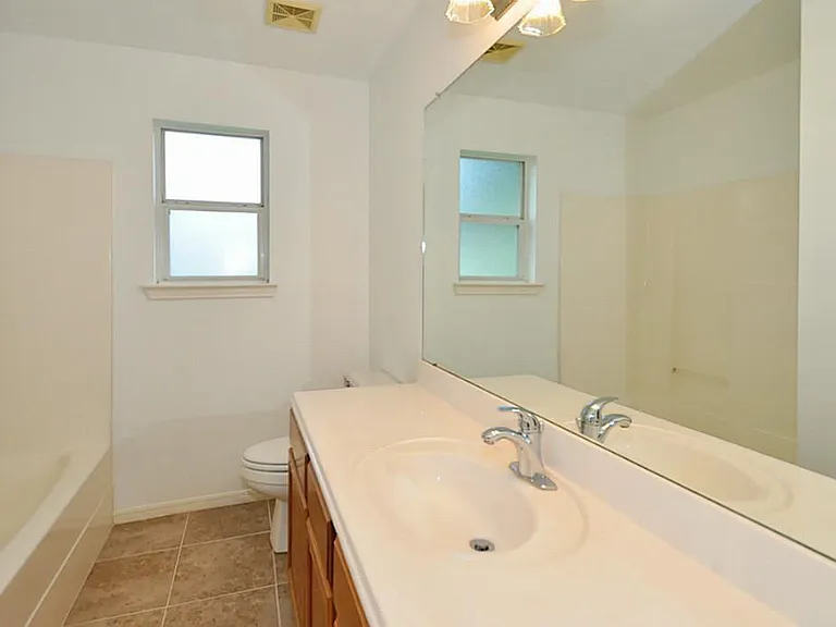 8715 Charity St — Photo 14