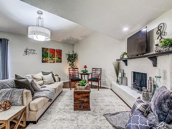 5th image of 4015 Brookmoor Dr