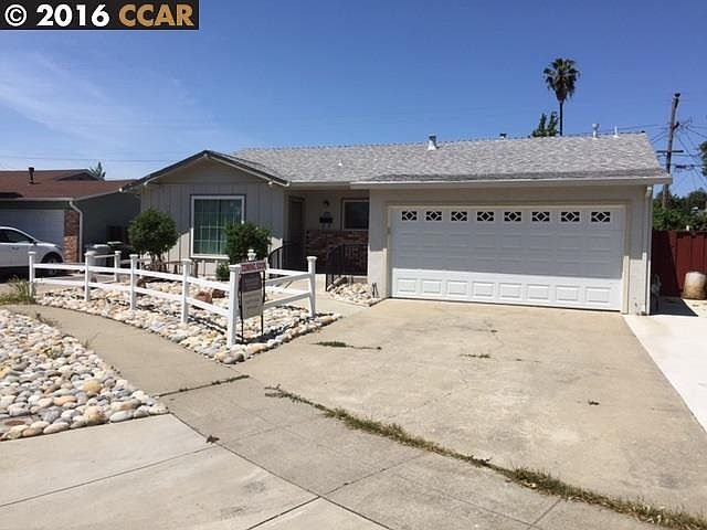 1st image of 4659 De Silva St