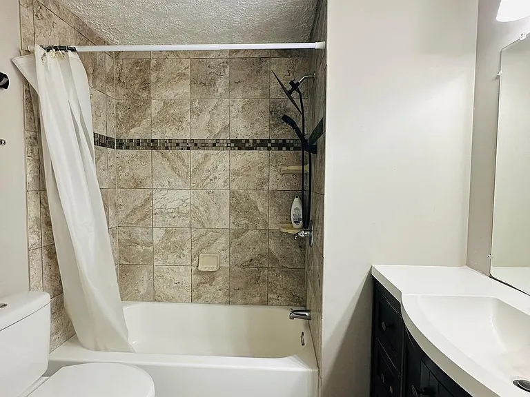 8201 Terra Grande Ave — Photo 15