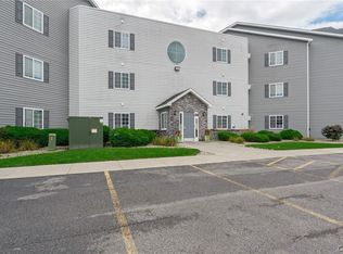 1208 Landrush Way, Baldwinsville, NY 13027