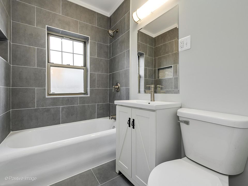 1st image of 6234 N Mozart St #2W