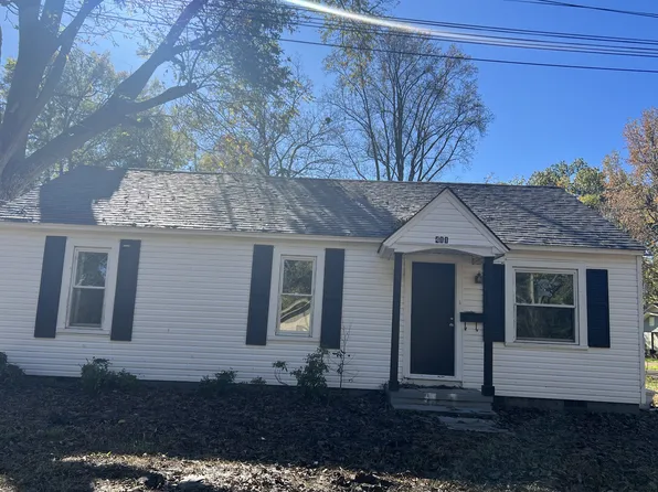 411 Hyde Park Cir, Covington, TN 38019