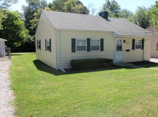 414 N 40th St, Belleville, IL 62226