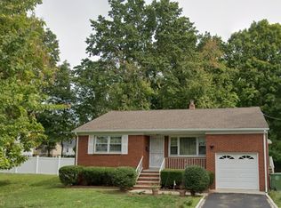 954 Walnut St, Roselle, NJ 07203