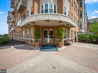 23 Pierside Dr Unit 221, Baltimore, MD 21230